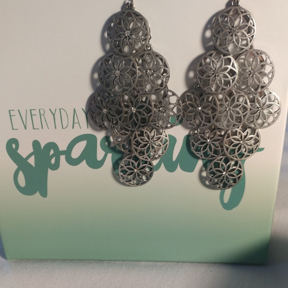 Earrings - Picture 2 of 3
